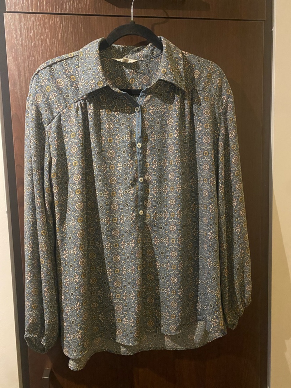 Max Studio Blue Paisley Button-Front Blouse